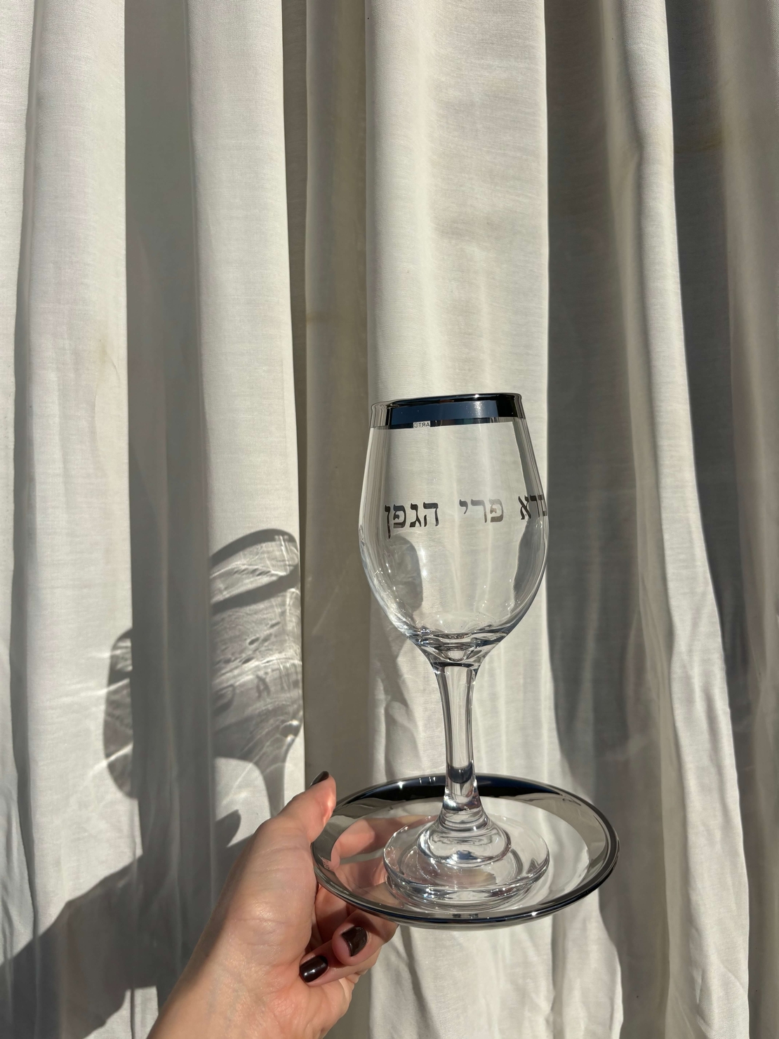 גביע קידוש מהודר מזכוכית שקוף וכסף 21 ס