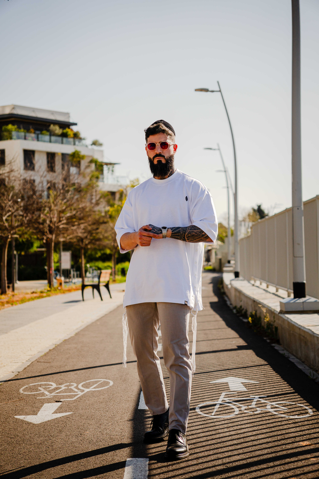 Beresheet2 - חולצת ציצית מהודרת דגם האש שלי בצבע לבן