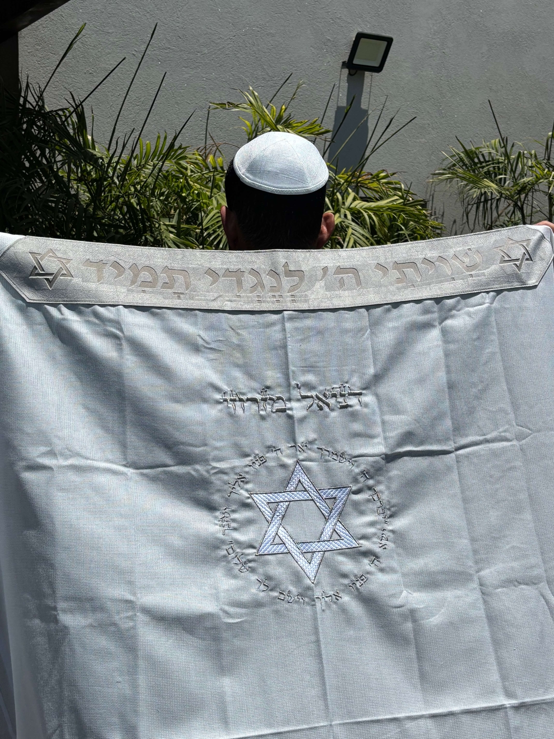 טלית מהודרת לגבר / לחתן עם עטרה, פינות ורקמה מפוארת!