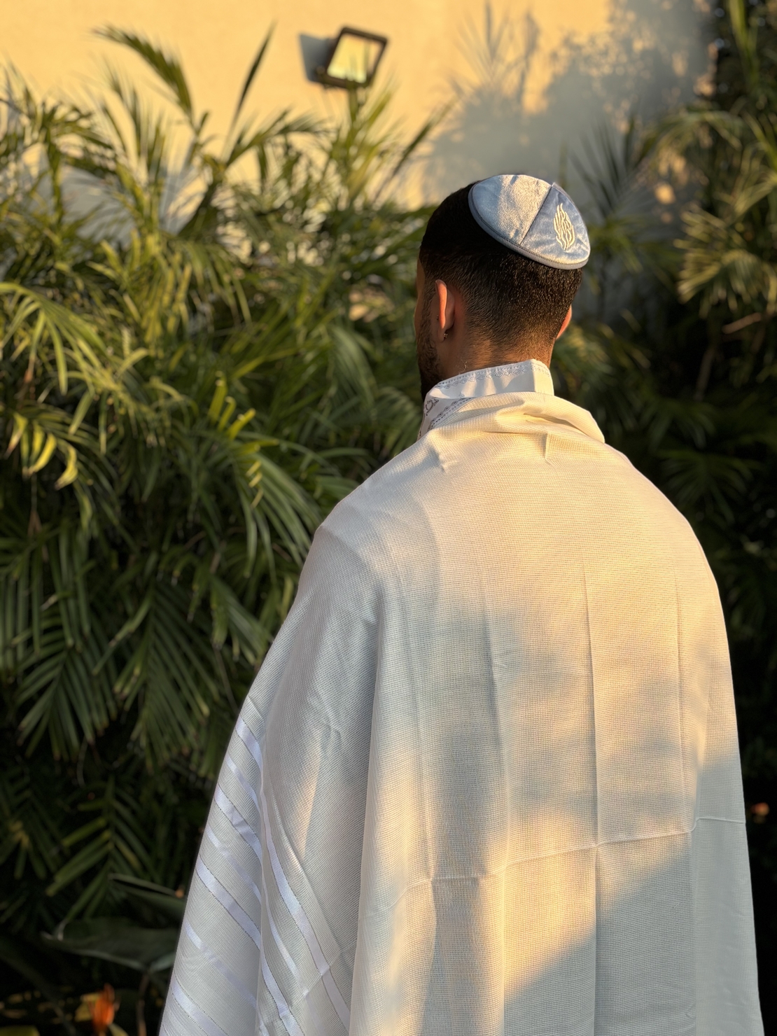 טלית חתנים מהודרת פסים כסופים מידה 50