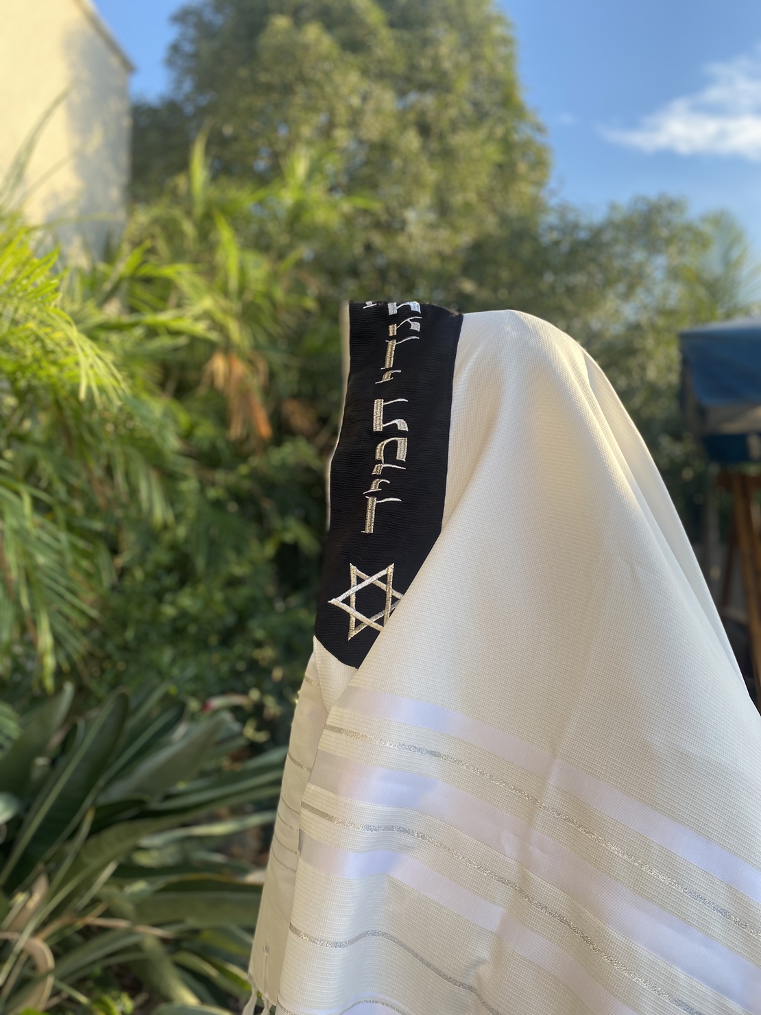 טלית מופת חתנים עם עטרה שחורה מהודרת 