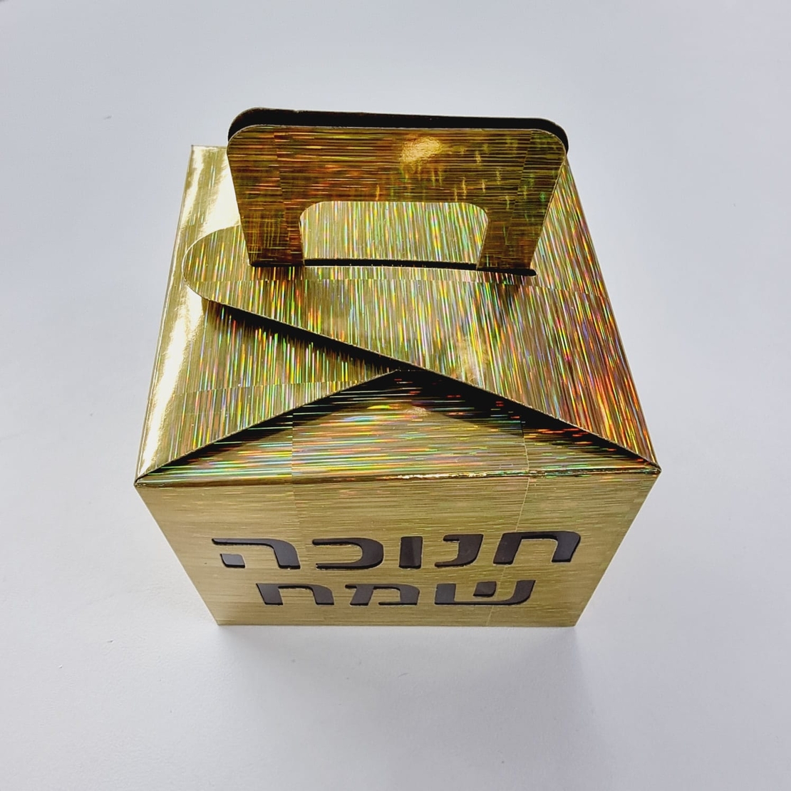 קופסת קרטוןמטאלי זהב+ חלון- 10*10*8.5 ס