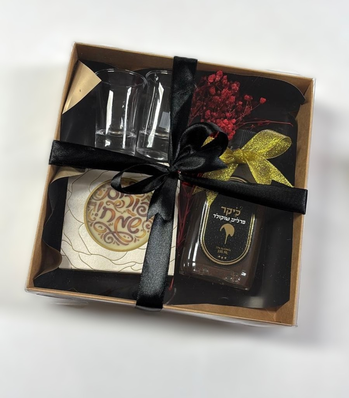 משלוח מנות מארז ליקר בקופסה פורים שמח