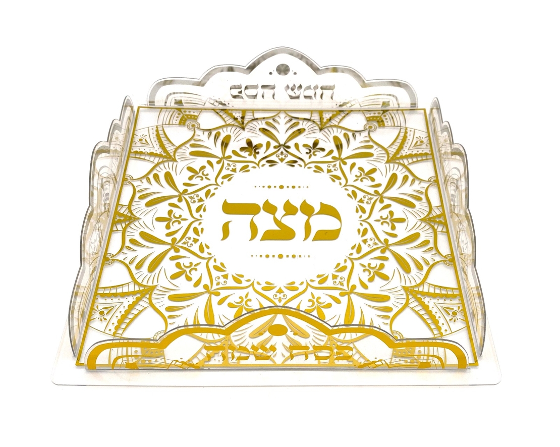 מגש מצות אקרילי - שקוף-זהב - כ-23*23 ס
