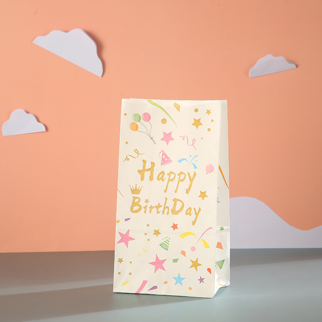 שקית נייר 8*13*24 - HAPPY BIRTHDAY רקע לבן