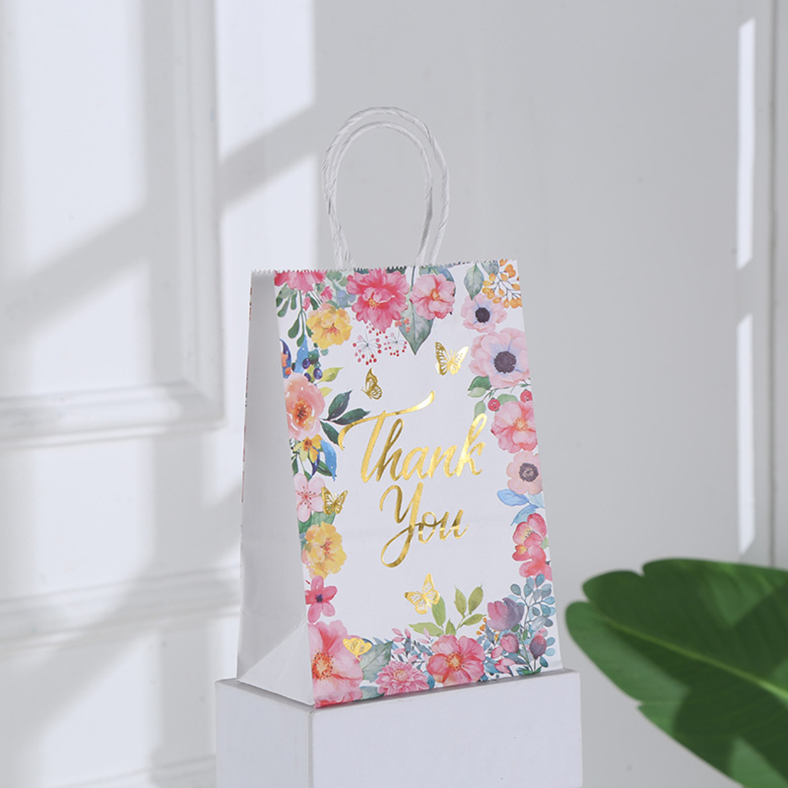 שקית נייר עם ידית 21*15*8 - THANK YOU 1205