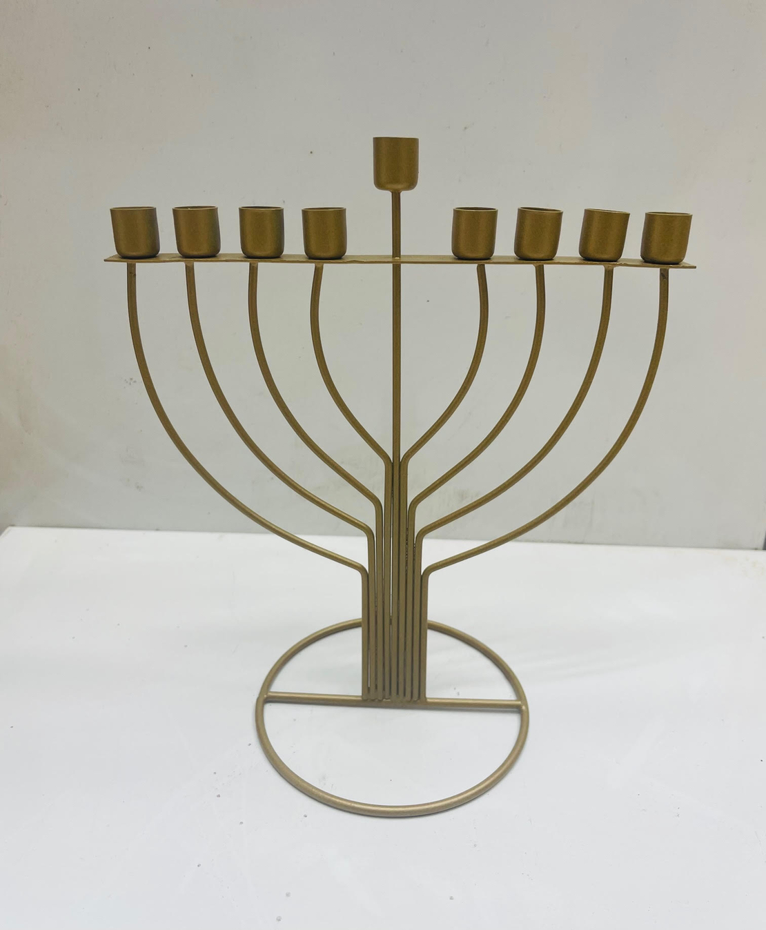 חנוכייה מנורה קלאסית 20*18 - זהב