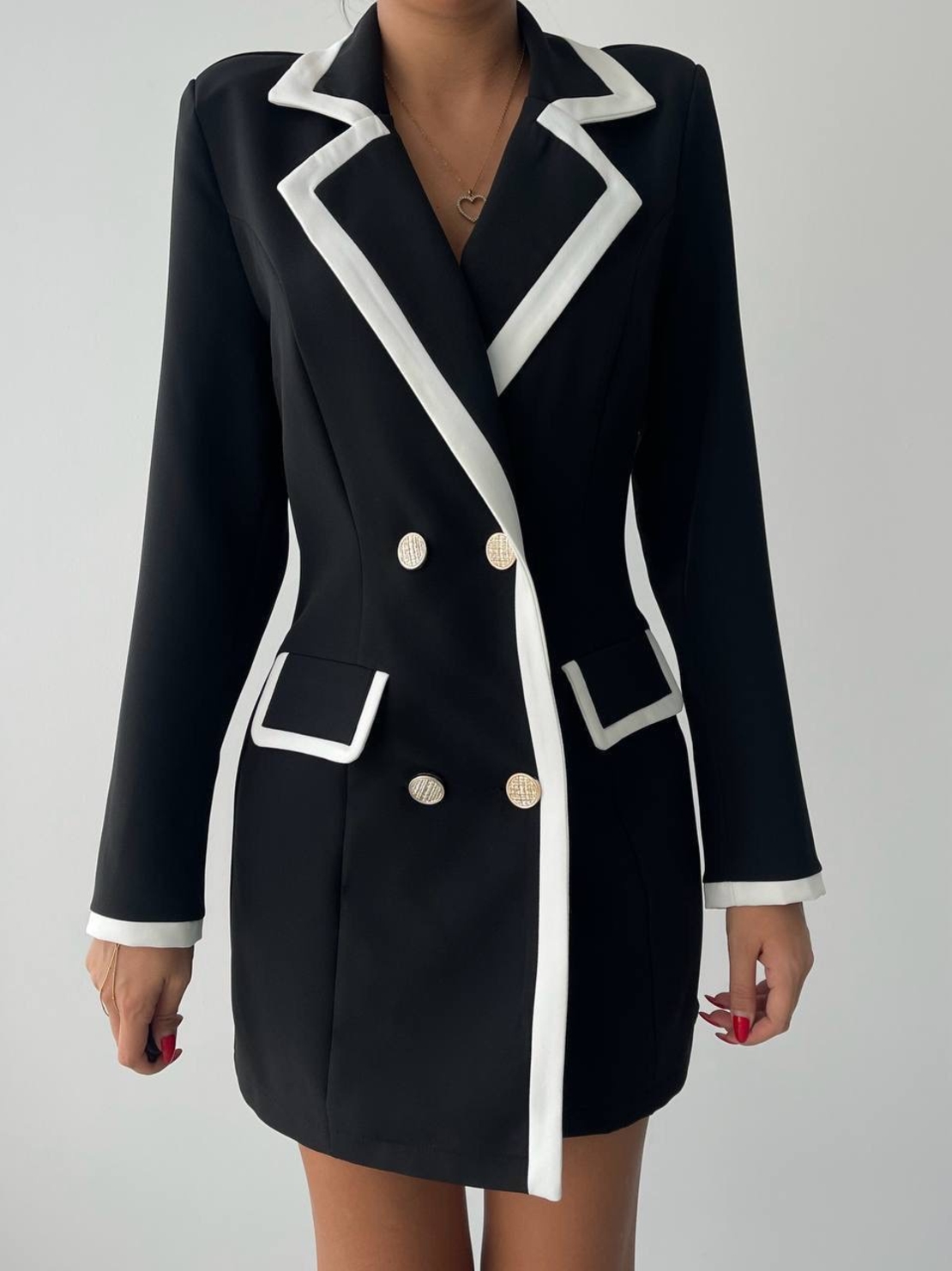 שמלת בלייזר מונרו