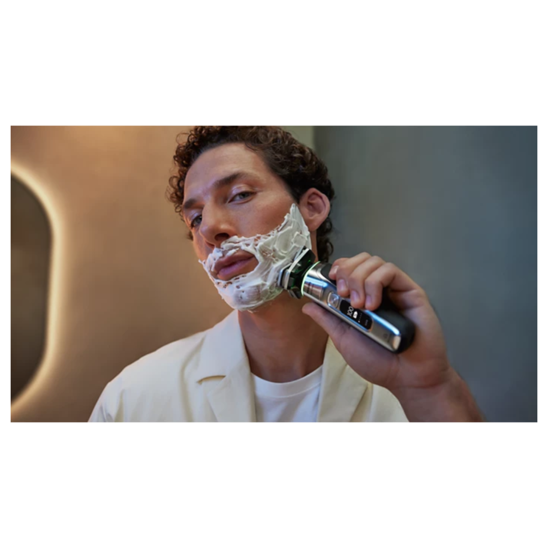 מכונת גילוח יבש / רטוב כולל מתקן שטיפה פיליפס Philips S9975/55 - תוצרת הולנד! שנתיים אחריות יבואן רשמי!
