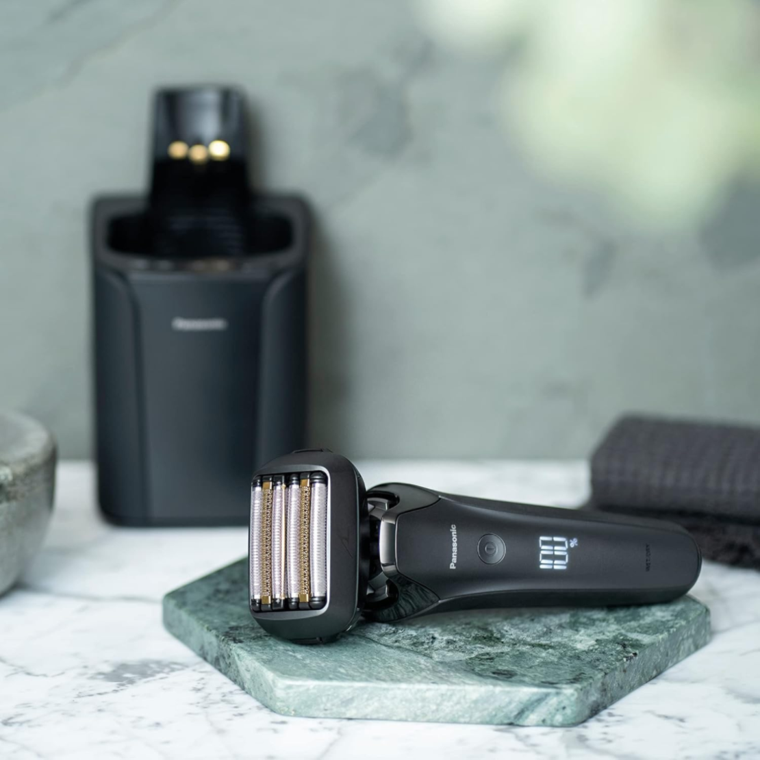 מכונת גילוח עם מתקן שטיפה פנסוניק Panasonic Series 900+ ES-LS9A - שנתיים אחריות יבואן רשמי