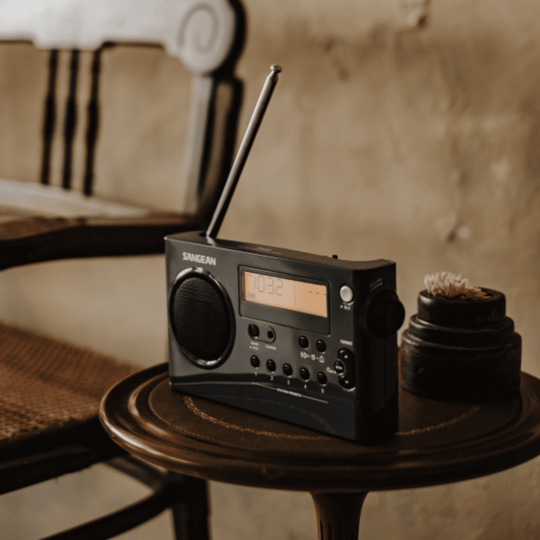 רדיו דיגיטלי AM/FM סאנג'ין SANGEAN PR-D7 - שנתיים אחריות יבואן רשמי - צבע שחור