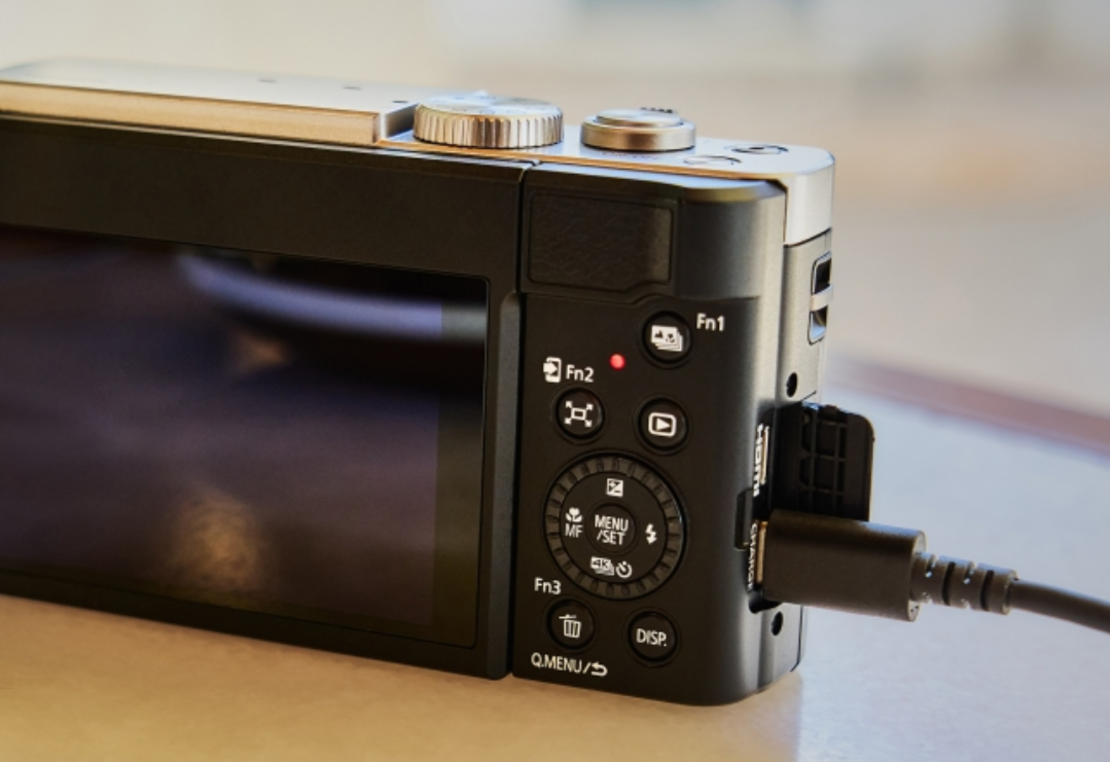 מצלמה דיגיטלית פנסוניק Panasonic Lumix DC-TZ99 - צבע שחור - 3 שנות אחריות יבואן רשמי