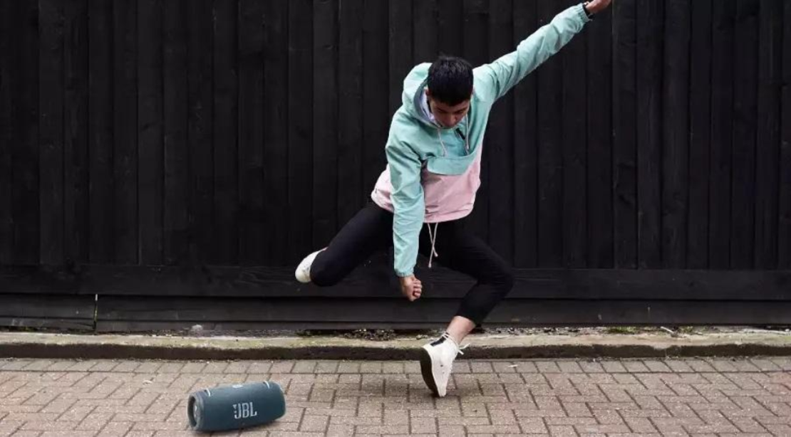 רמקול אלחוטי נייד JBL Xtream 3 - צבע שחור - יבואן רשמי