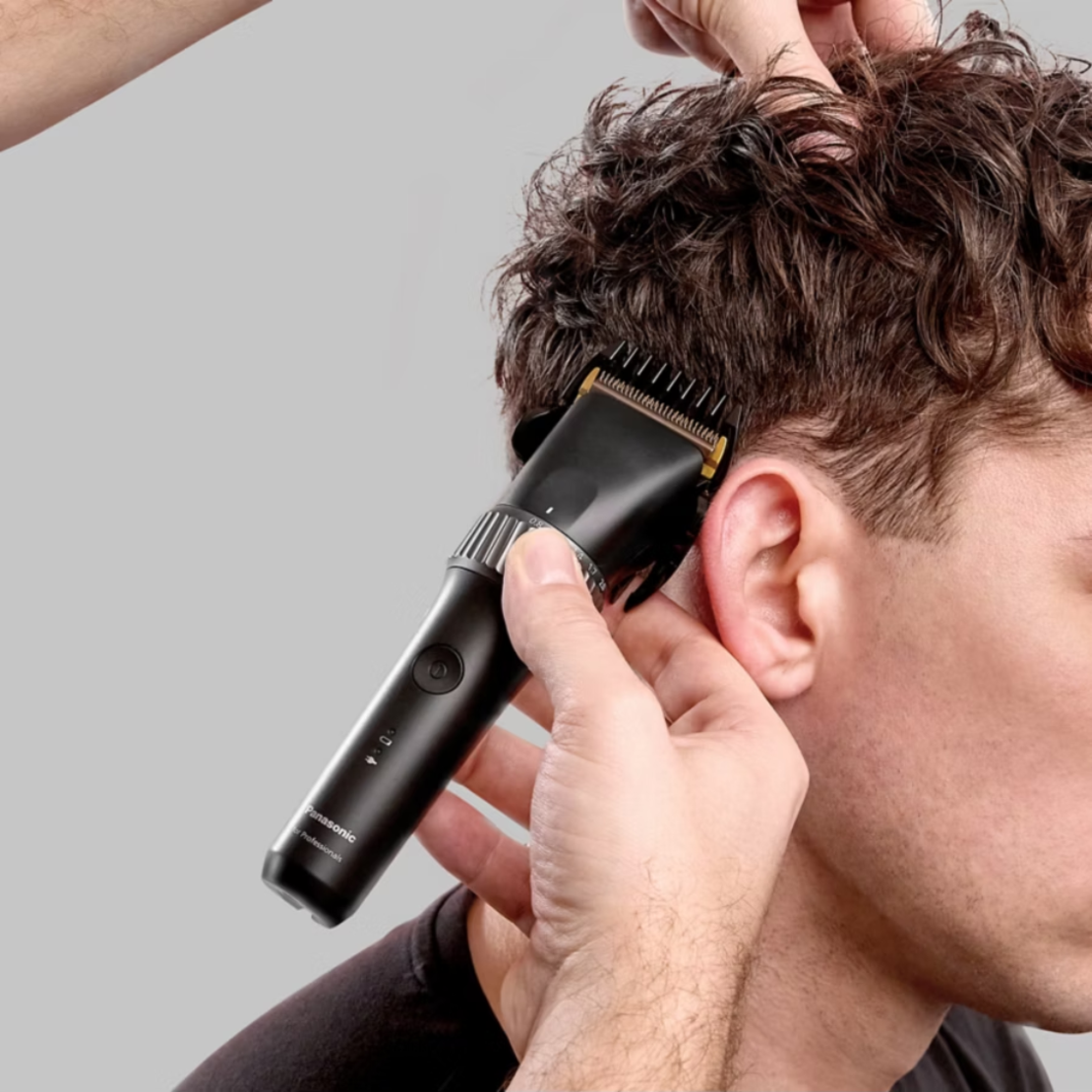 מכונת תספורת מקצועית פנסוניק Panasonic ER-GP50 - תוצרת יפן - יבואן רשמי - צבע שחור