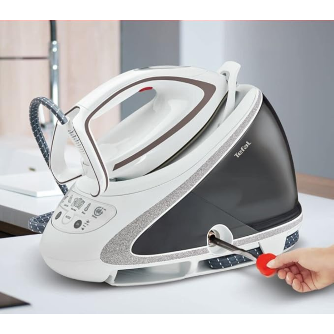 מגהץ קיטור 7.7 באר 2600W טפאל Tefal GV9567E1 - יבואן רשמי!