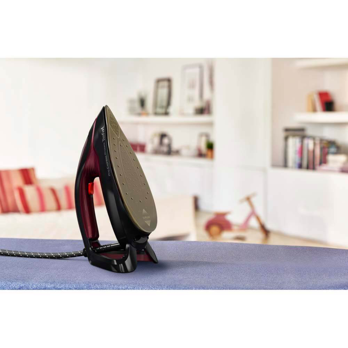 מגהץ קיטור 7.5 באר 2,600W טפאל Tefal Pro Express Protect GV9230EO - יבואן רשמי!