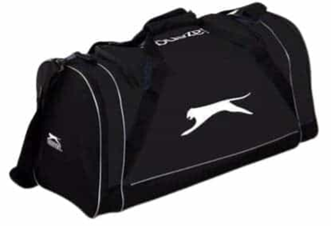 תיק ספורט Slazenger בגודל 16 - שלזינגר.