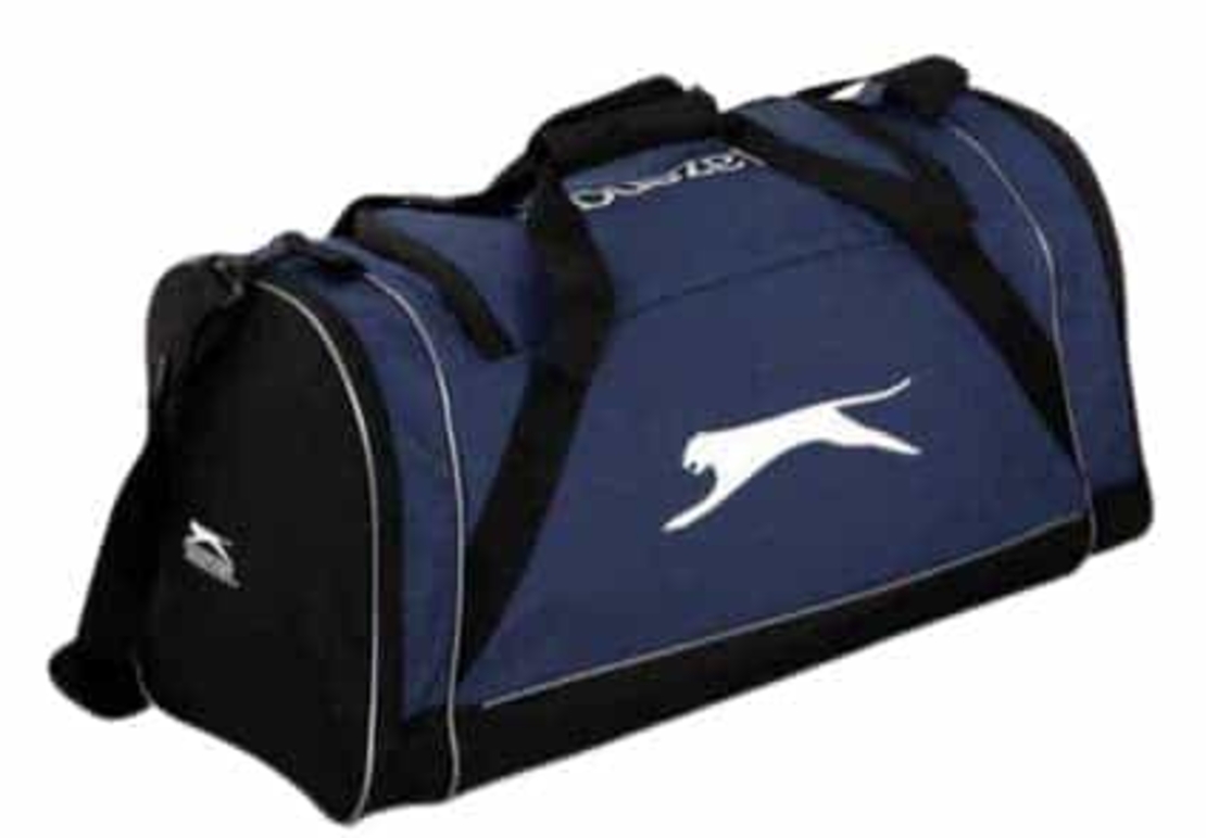 תיק ספורט Slazenger בגודל 16 - שלזינגר.