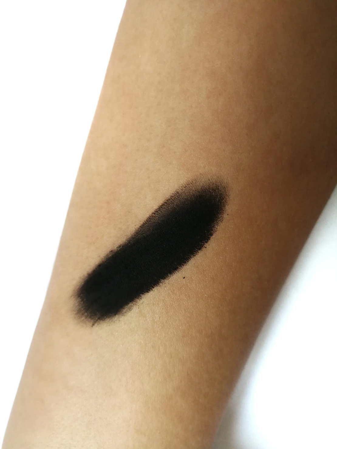 אייליינר כשר לשבת (שחור אמיתי)