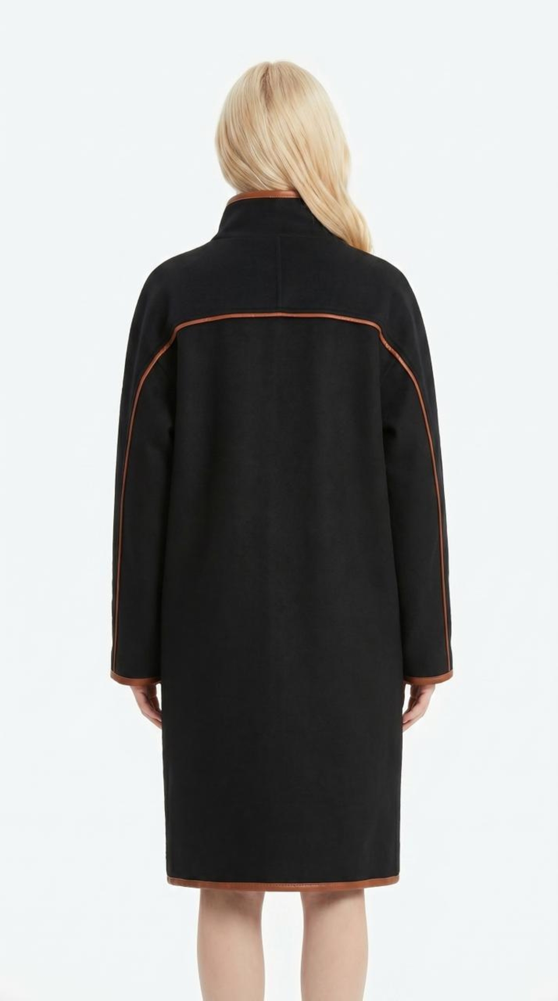 מעיל צמר ארוך עם שילובי עור (Long Wool Coat with Leather Details)