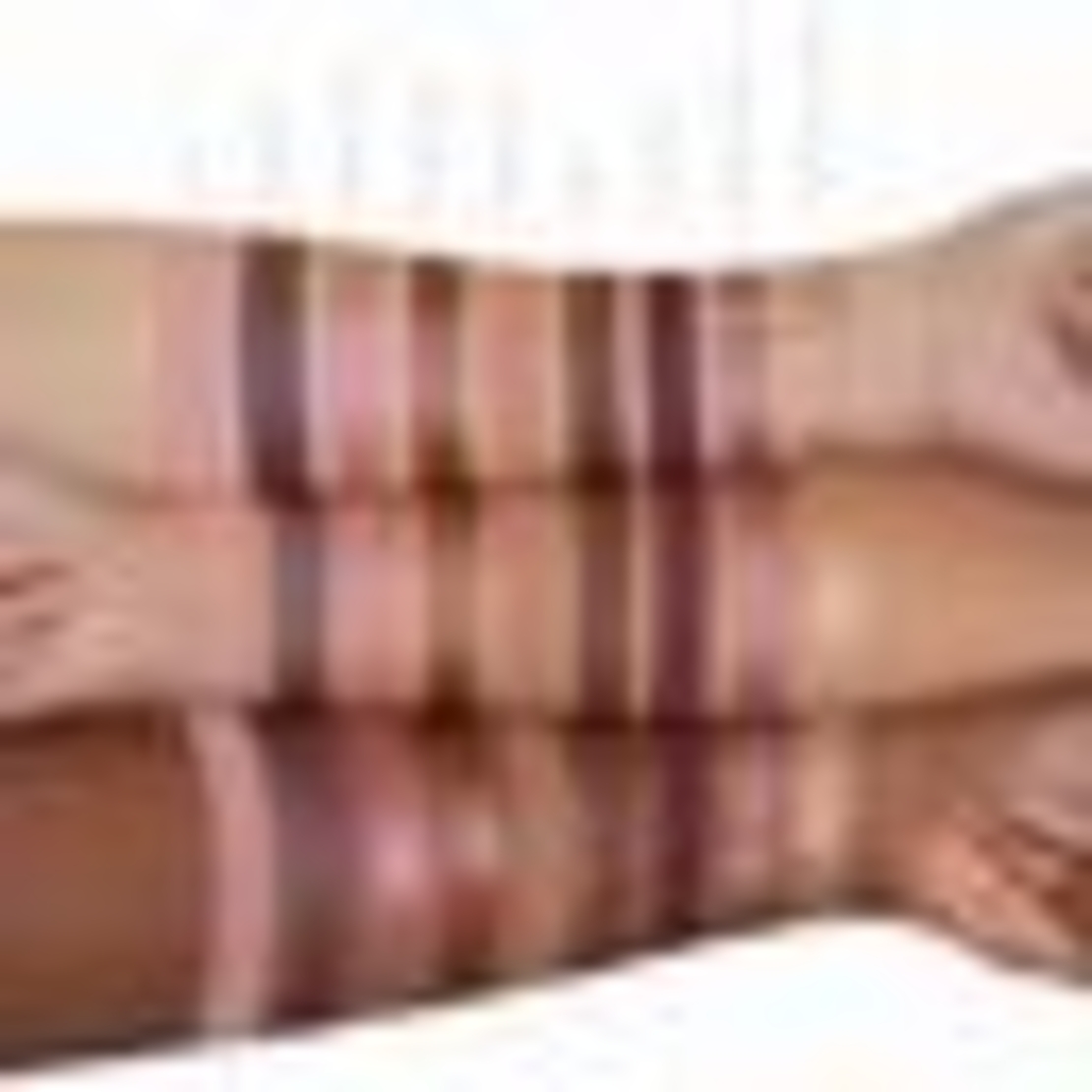 פלטת עיניים HUDA BEAUTY NAUGHTY NUDE