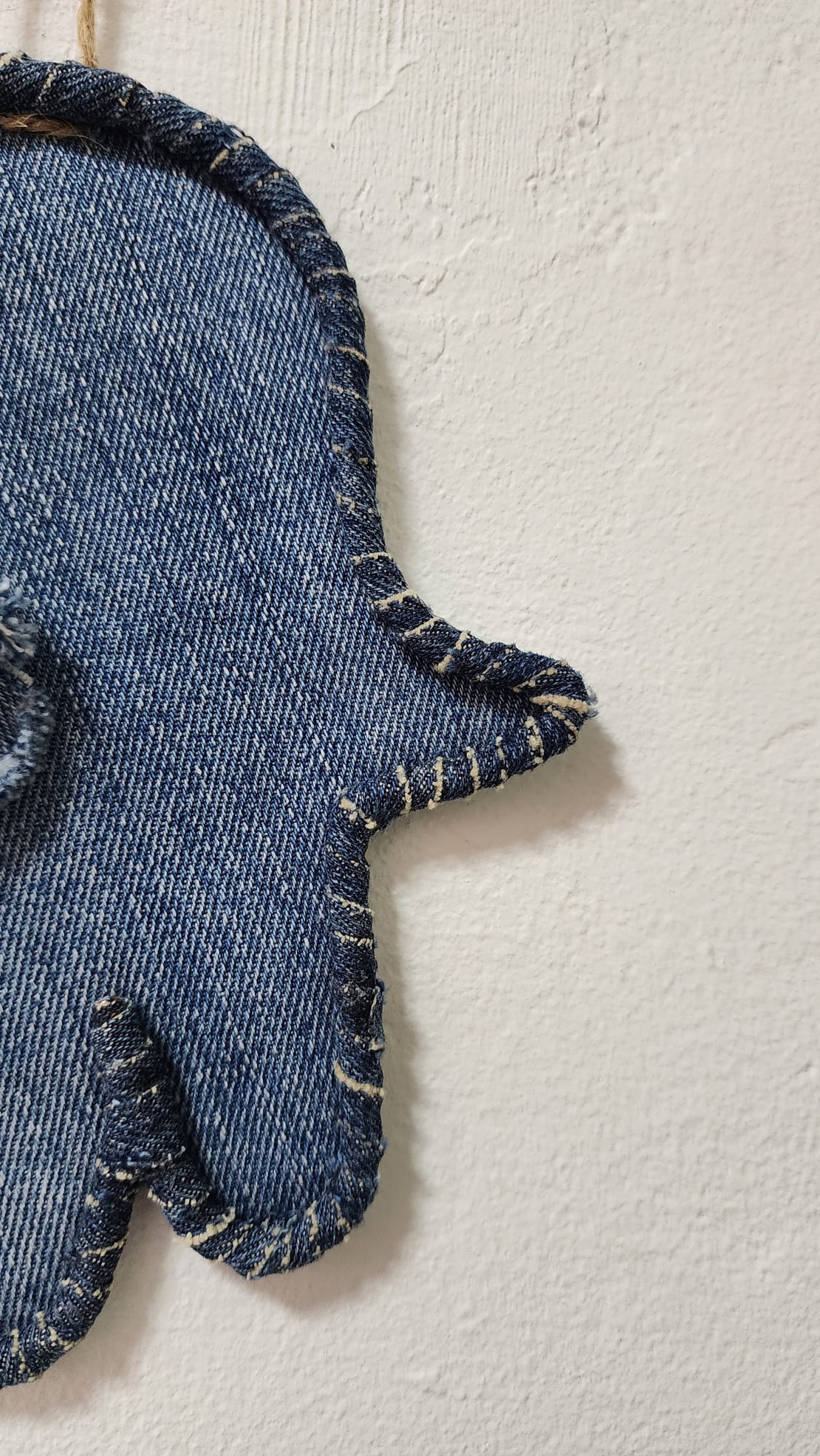 חמסת  פריחה מושרשת  “Rooted Bloom”