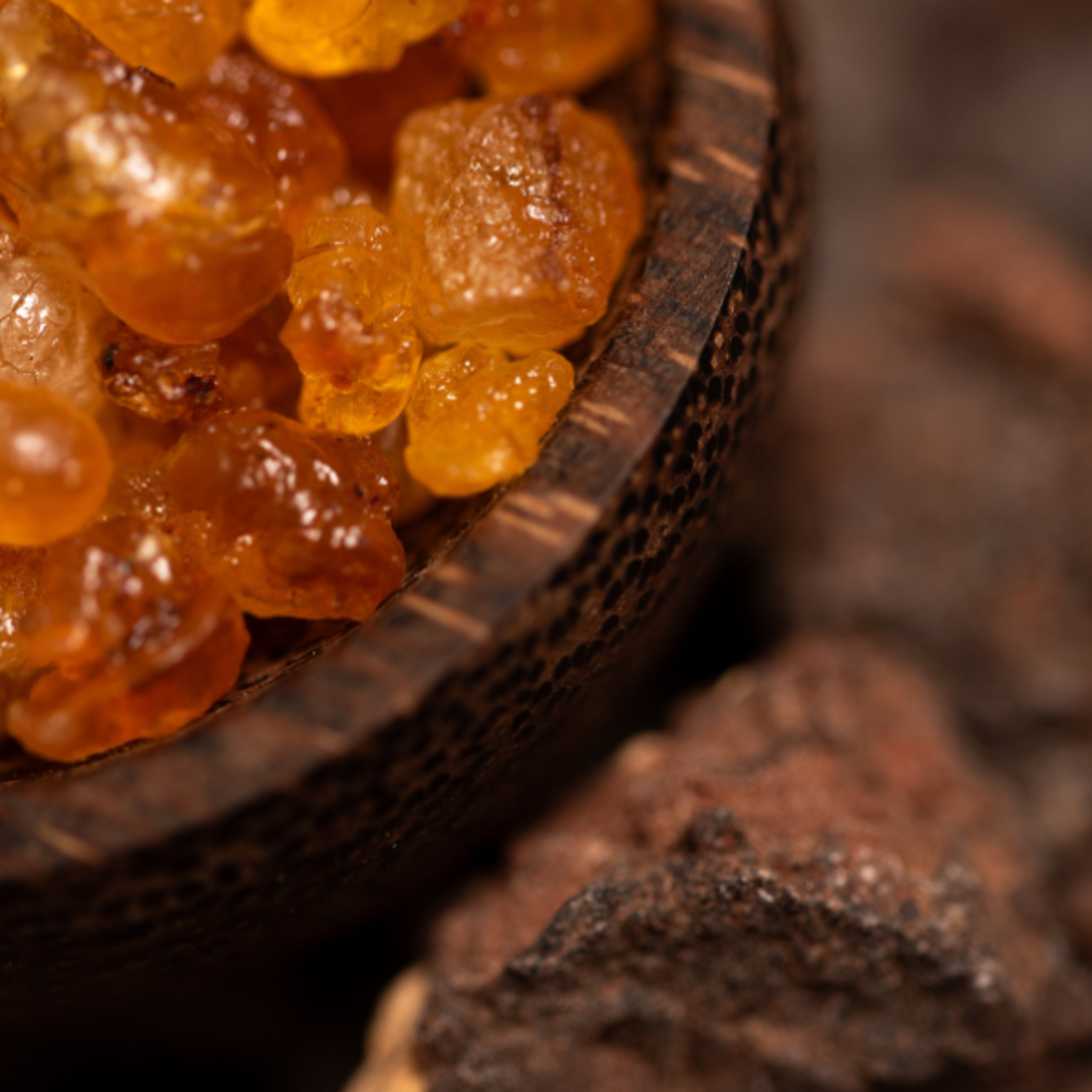 קטורת מקל טבעית מור ולבונה מבית Sagrada Madre לטיהור אנרגטי והגנה רוחנית