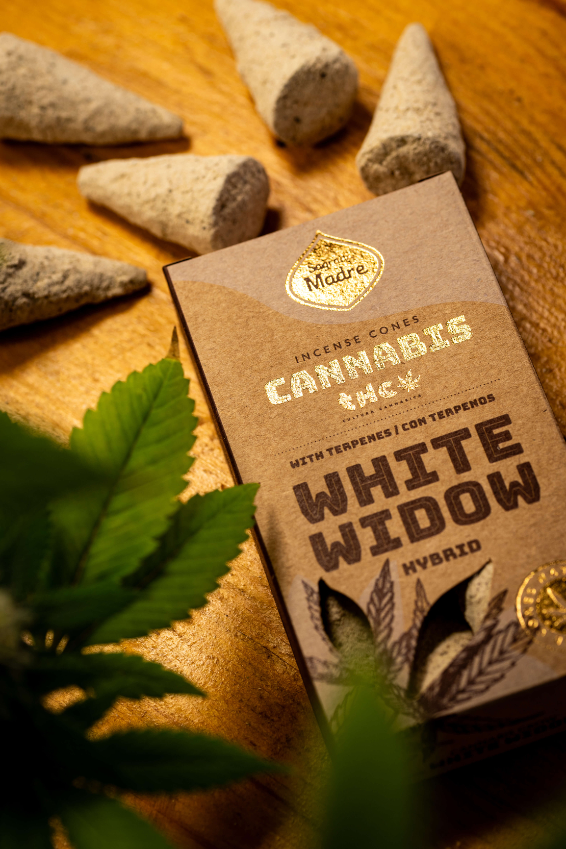 קטורת קונוס טבעית טרפנים קנבוס White Widow בהירות מיקוד ויציבות פנימית Sagrada Madre