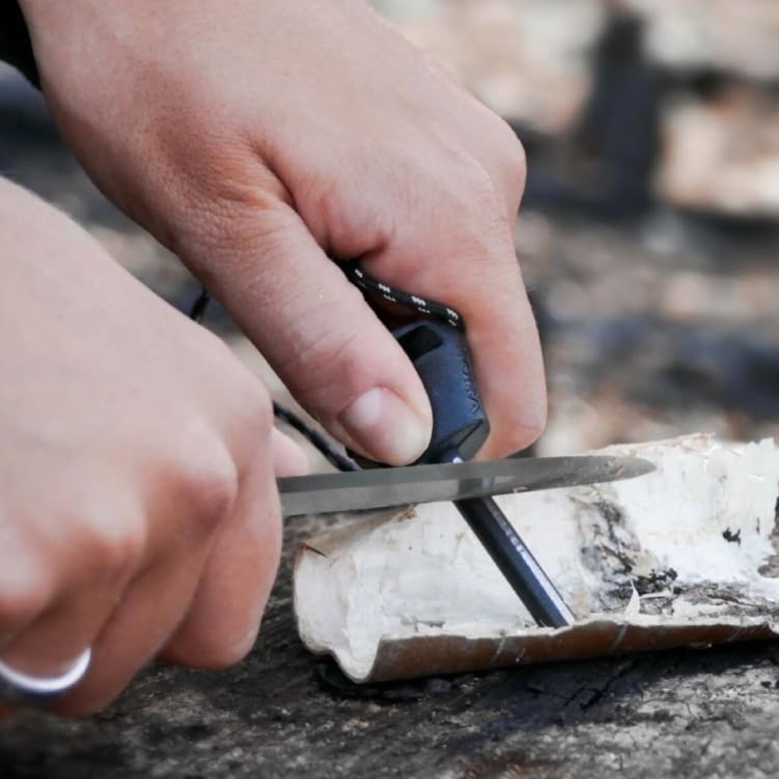 סכין מורה קומפניון SPARK עם מדליק אש - Morakniv Companion SPARK