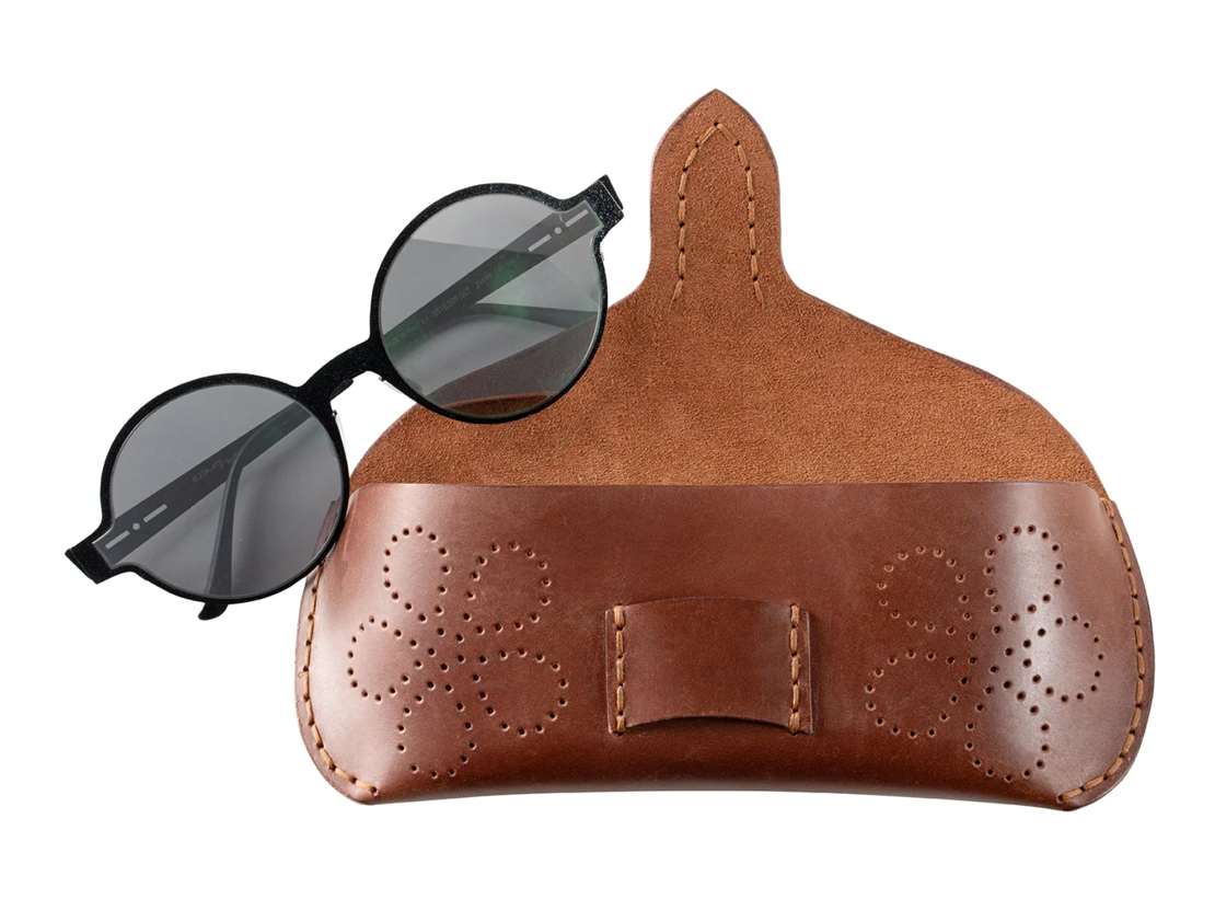 ערכת יצירה בעור, נרתיק למשקפי שמש-  BEAVERCRAFT DIY LEATHER CASE