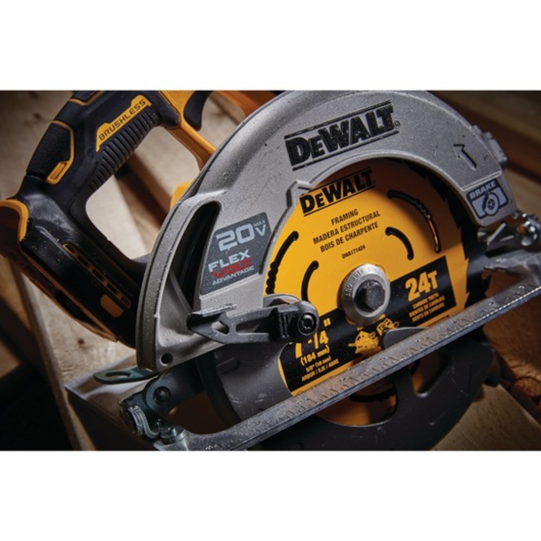 מסור עגול נטען בראשלס ¼7 דיוולט 18/20/54V דגם DeWalt FLEXVOLT Advantage DCS573 (גוף בלבד)
