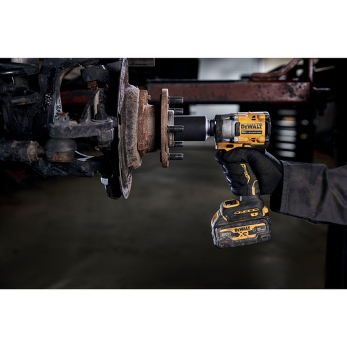 מפתח רטיטה בראשלס 3/8 18/20V דיוולט דגם DEWALT DCF923 (גוף בלבד)