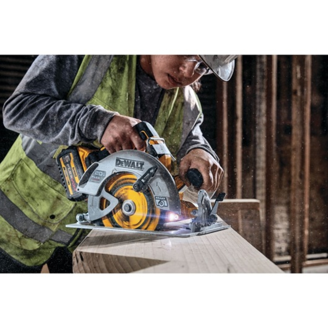 מסור עגול נטען בראשלס ¼7 דיוולט 18/20/54V דגם DeWalt FLEXVOLT Advantage DCS573 (גוף בלבד)