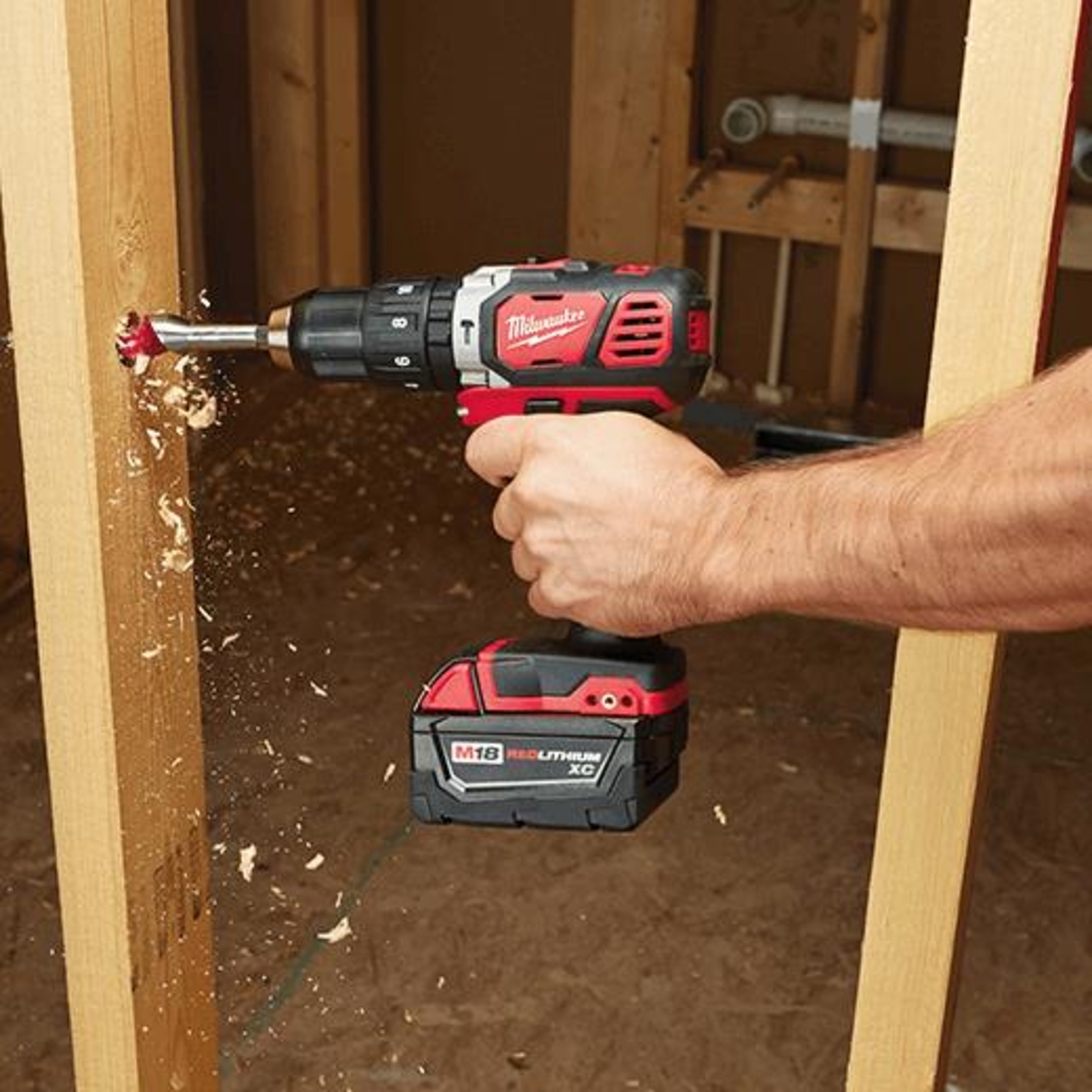 מברגה/מקדחה מילווקי 18V רוטטת MILWAUKEE M18BPD / 2607-20 (גוף בלבד)