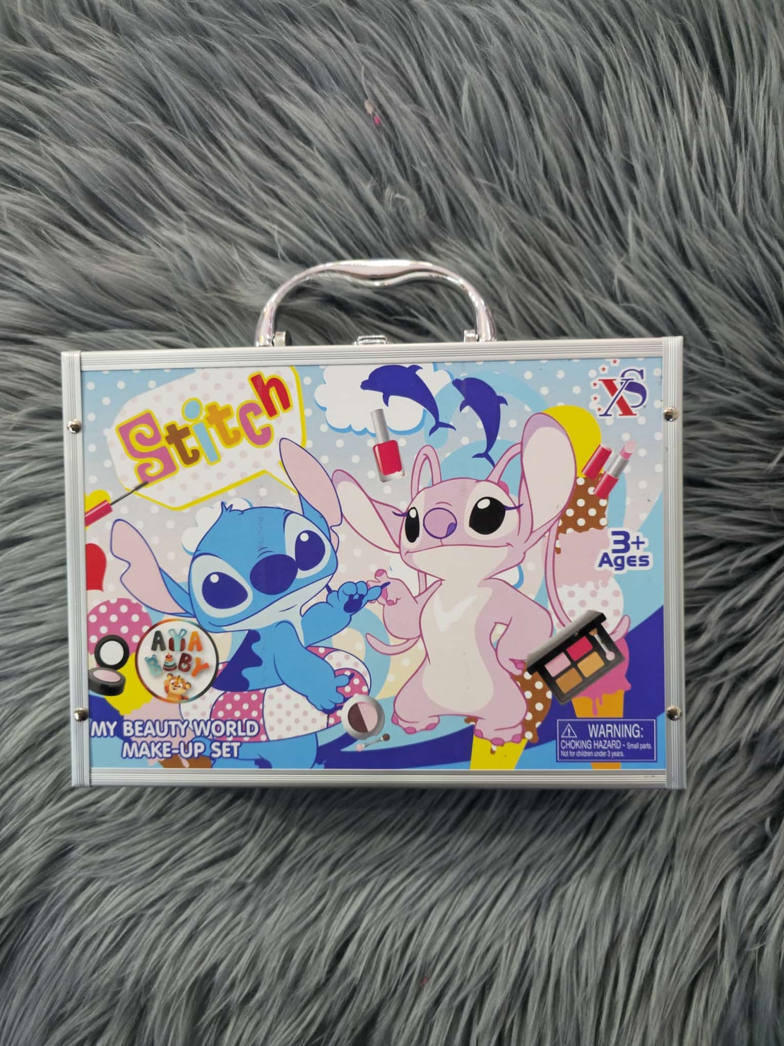 מזוודת איפור stich