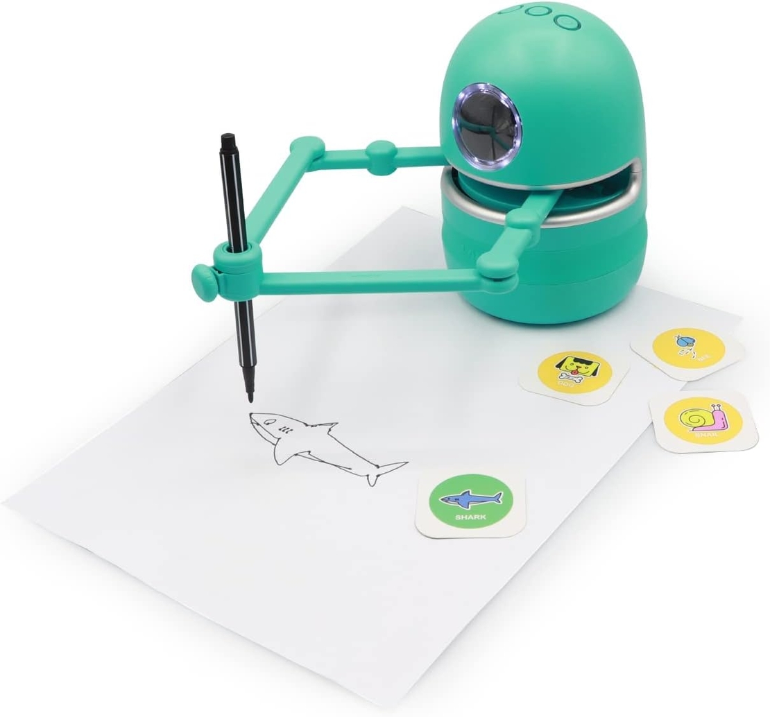 קווינסי הרובוט היצירתי דובר אנגלית