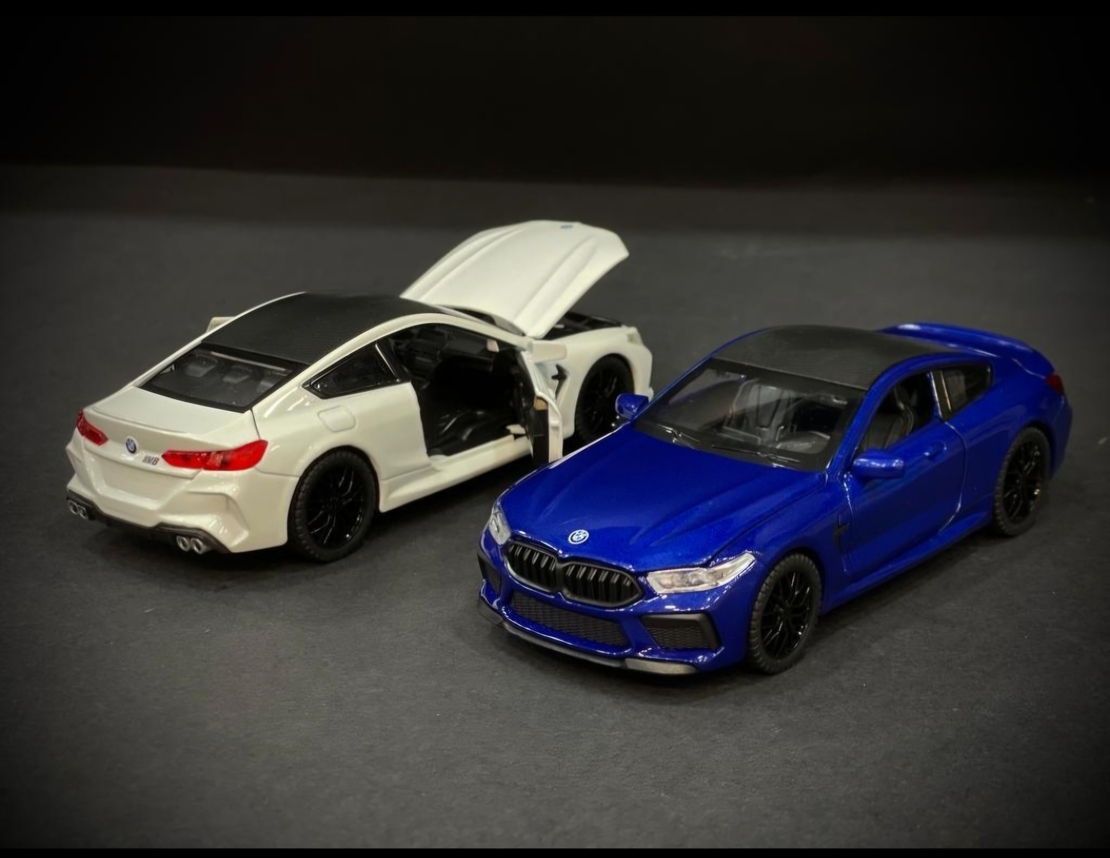 מכונית ברזל BMW M8