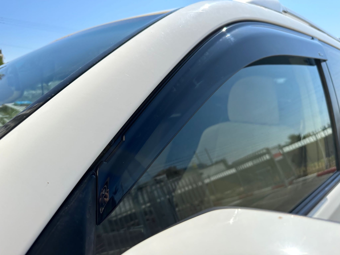 מגני רוח HIC טויוטה לנד קרוזר 2003-2009