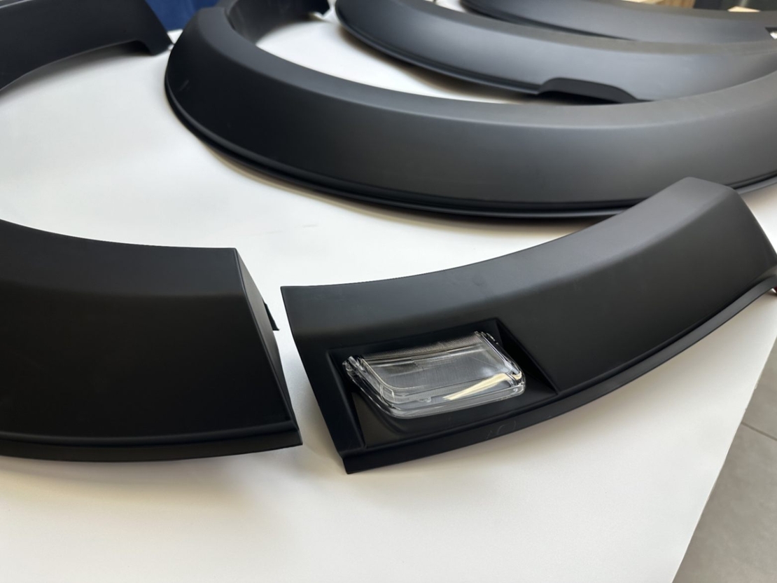 כנפונים לפורד ריינג'ר 2023 ומעלה עם נורת לד