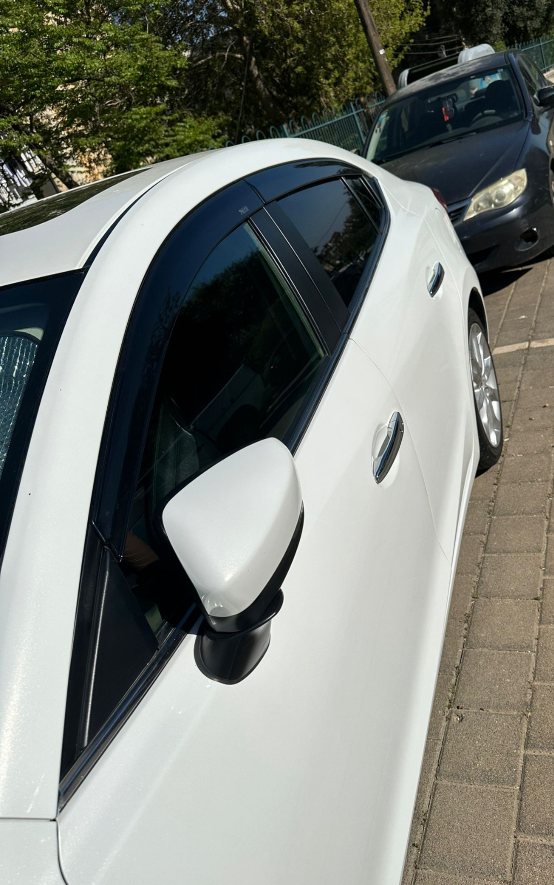 מגני רוח בהדבקה מבית Falcon עבור מאזדה 3 סדאן 2019+