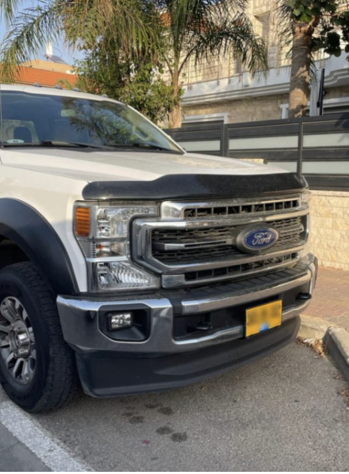 מגן יתושים - אבנים לפורד F- 250/350 משנת 2016 ועד 2024 מבית Falcon