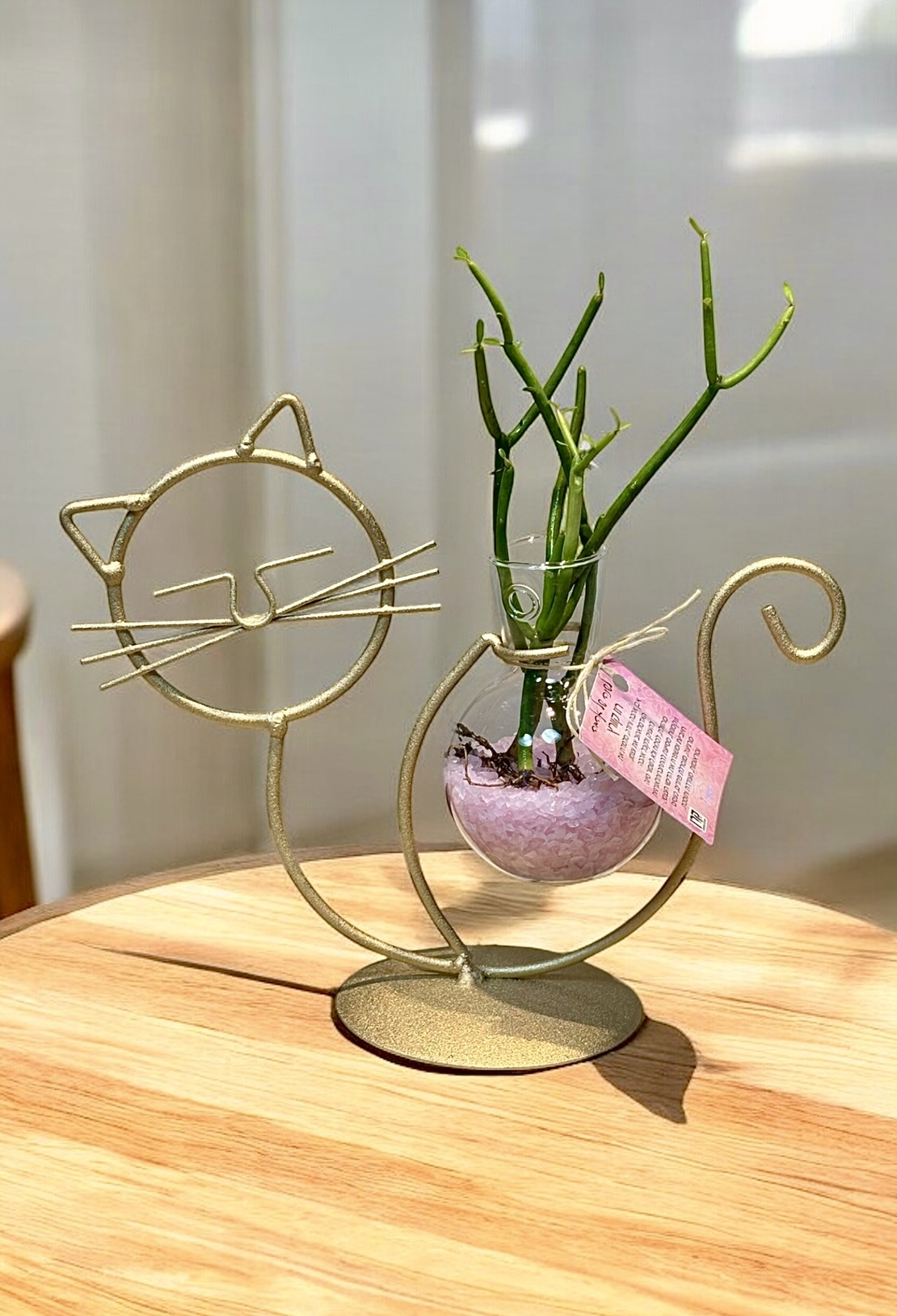 מעמד דקורטיבי חתול בשילוב אבני הקריסטל