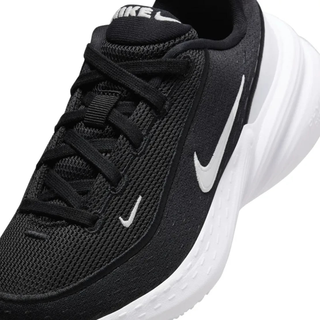NIKE UPLIFT SC נייקי שחור לבן