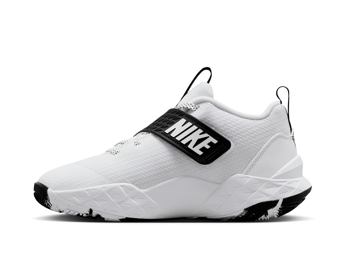 NIKE TEAM HUSTLE נייקי כדורסל נוער לבן שחור