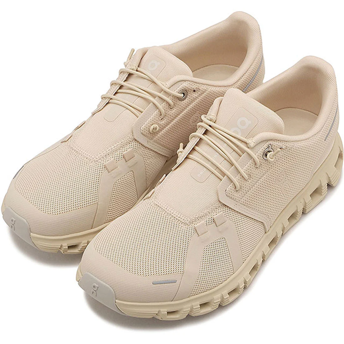 ON CLOUD 6 און קלאוד נשים חול