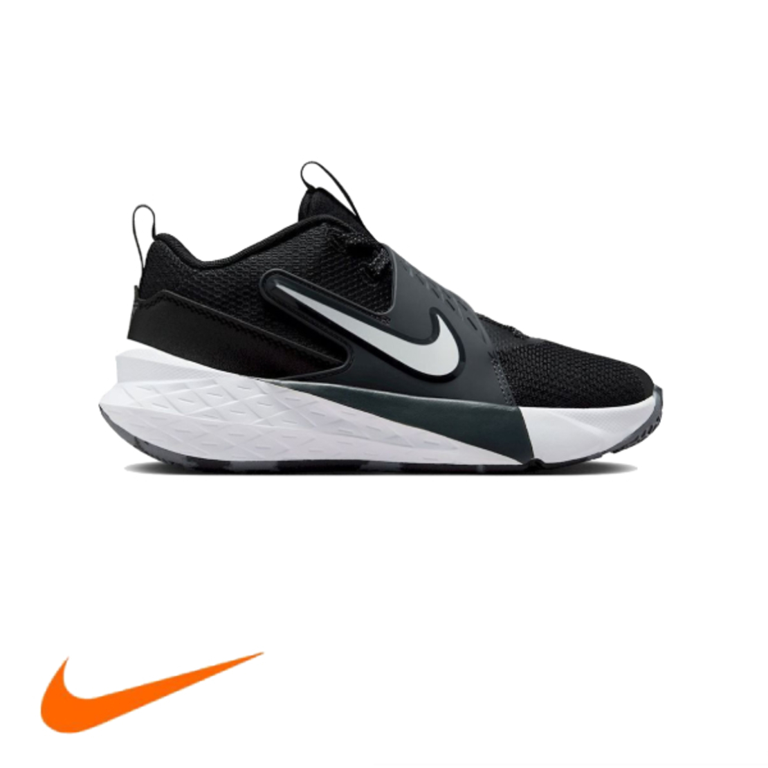 NIKE TEAM HUSTLE נייקי כדורסל נוער שחור לבן