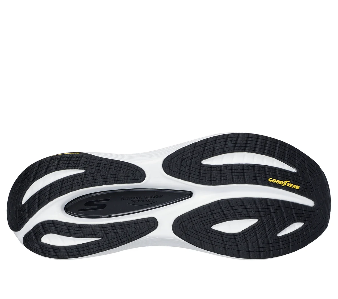 SKECHERS GOrun Max Cushioning - Propulsion סקצ'רס גברים שחור לבן