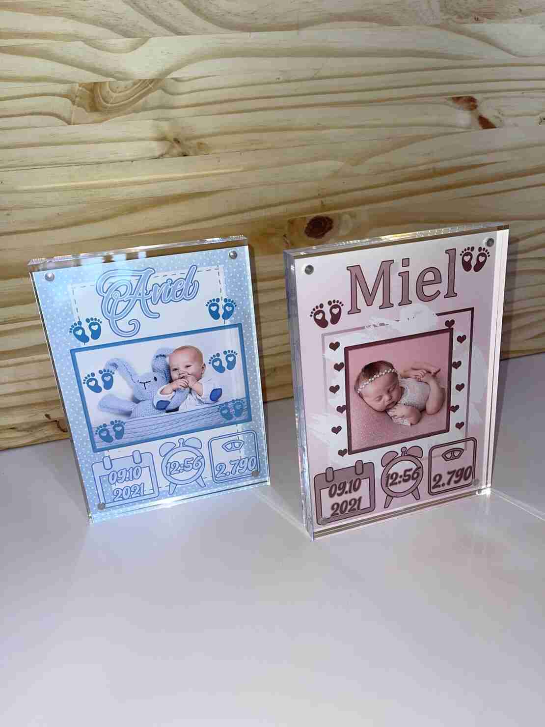 תעודת לידה אקרילי עם תמונה בגודל 15X20 ס