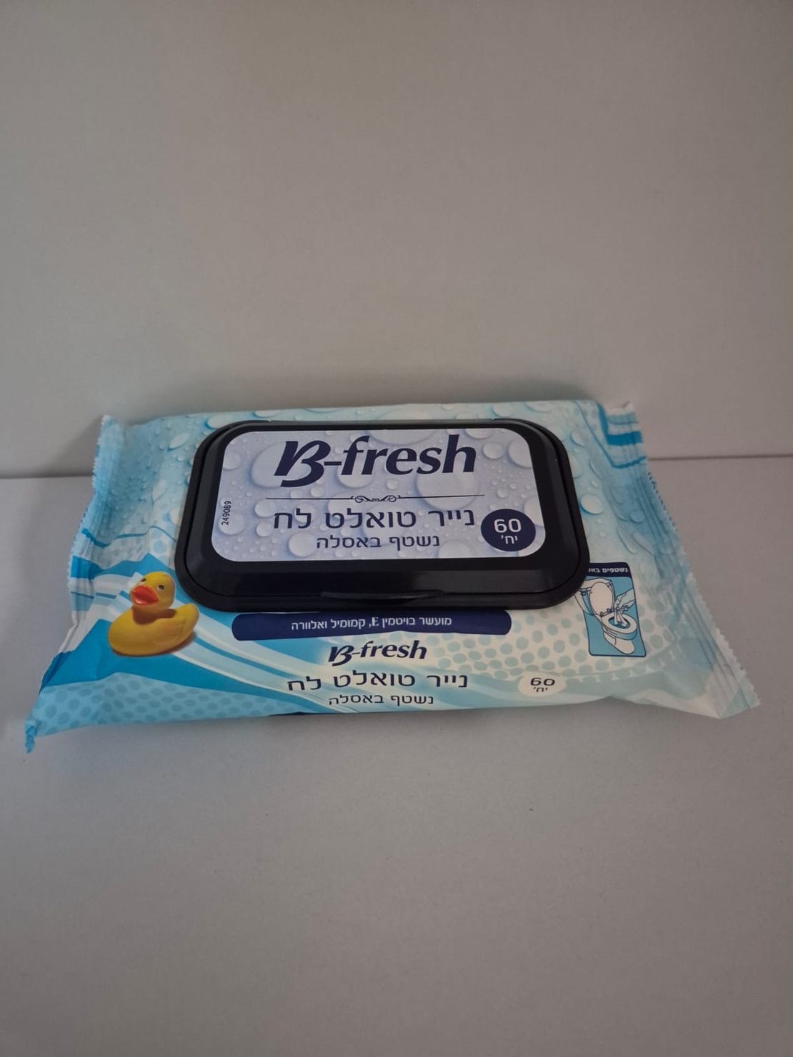 מגבוני נייר טואלט לח עם דיספנסר- 3 יח