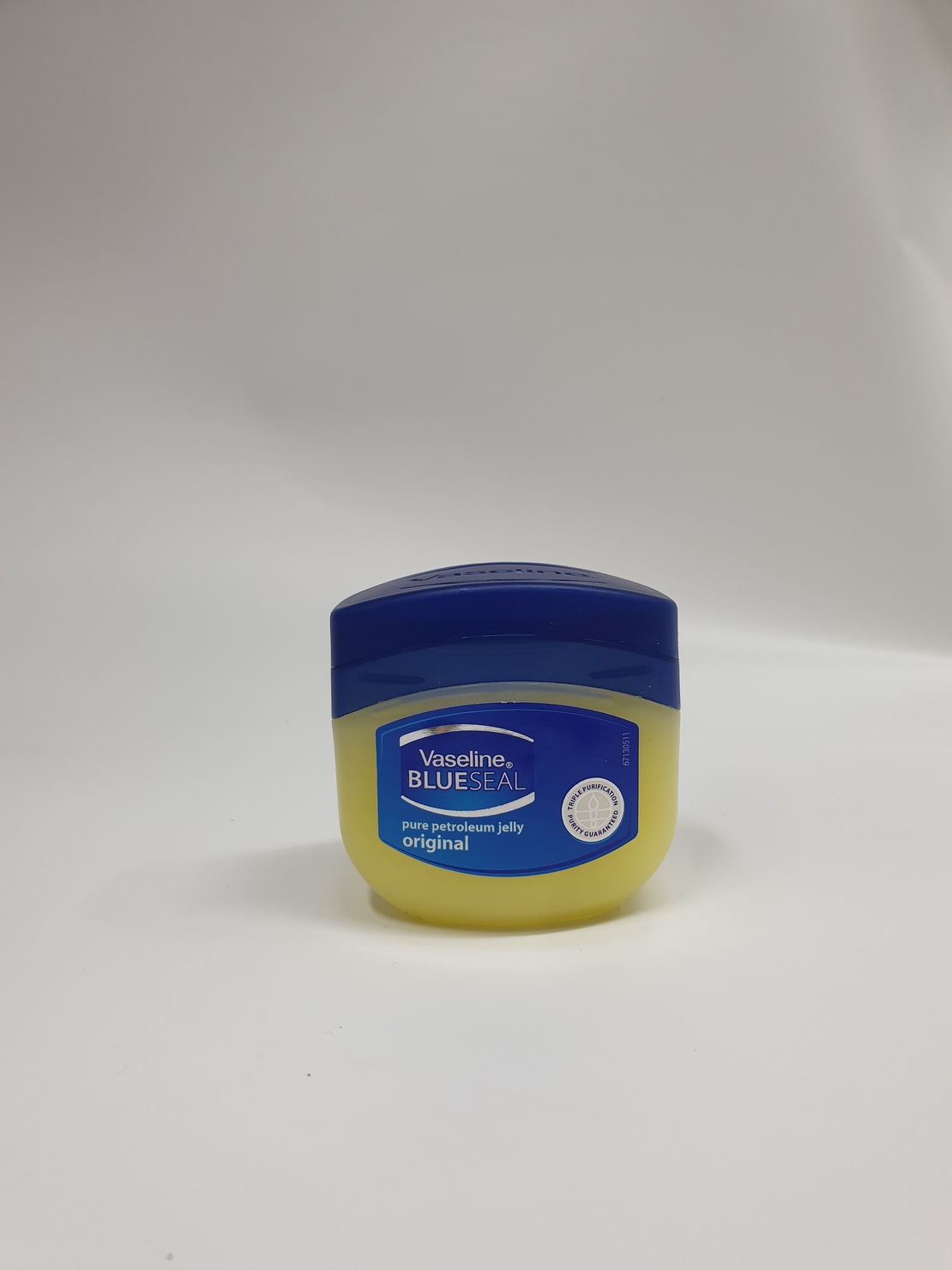 משחת וזלין טהור- VASELINE BLUESEAL- אוריגינל